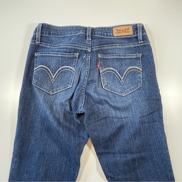Levi's 518 Superlow Bootcut Stretch Jeans - Picture 10 of 10